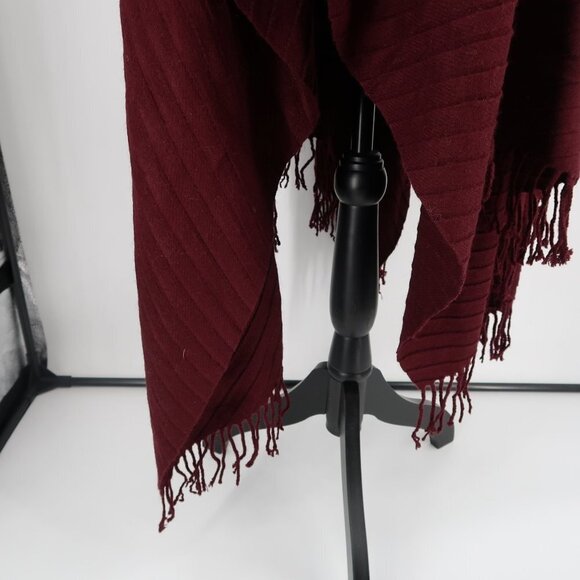 Lane Bryant Maroon/Holiday Cranberry Shawl w/Fringe One Size - Picture 5 of 9